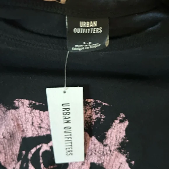 Urban Outfitters Black and Pink Rose baby T Shirt, NWT, size Large - Picture 3 of 5